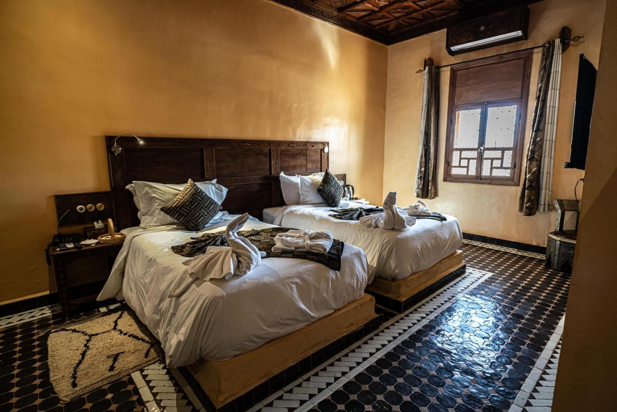Hotel Riad Xaluca Мерцуга Екстериор снимка