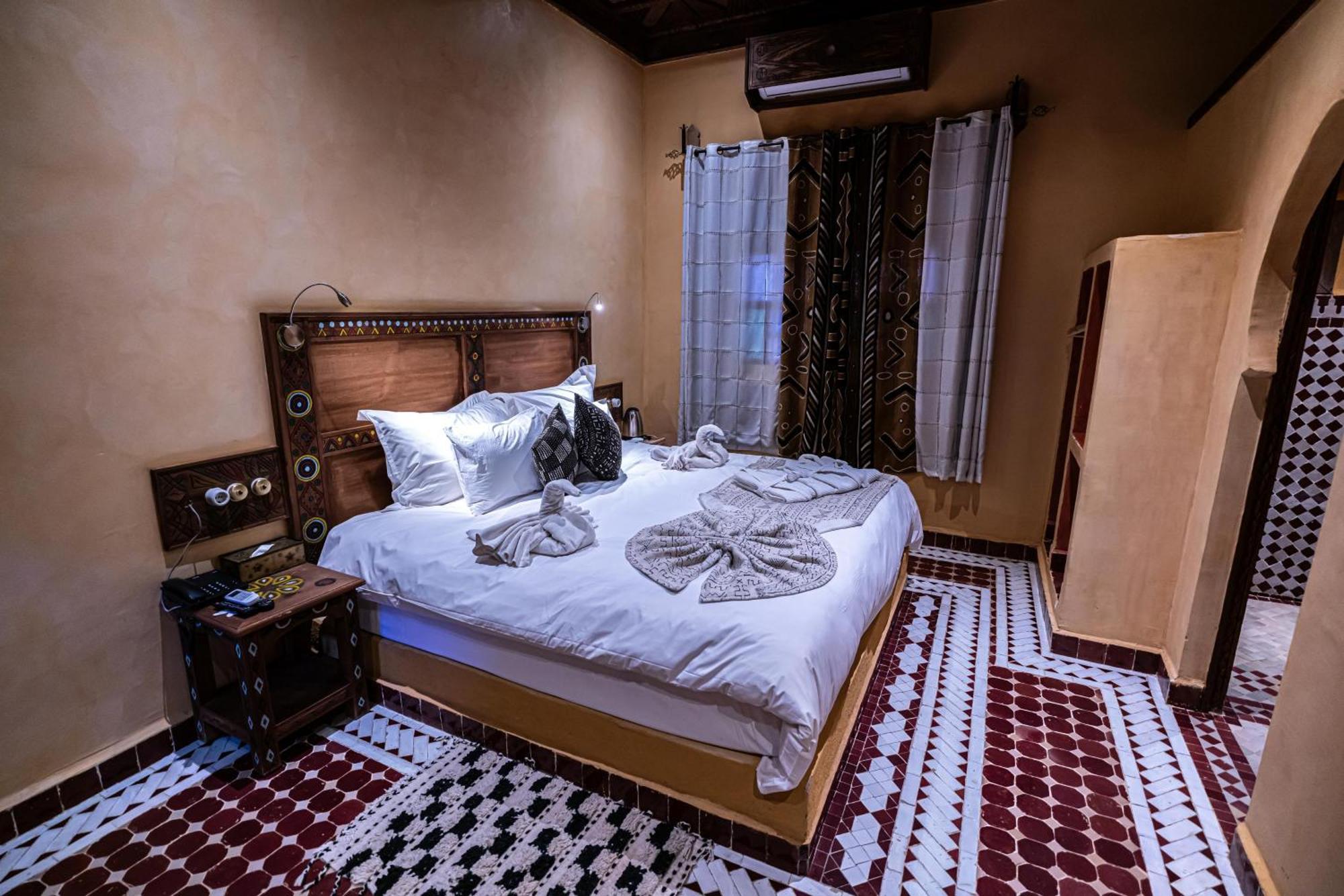 Hotel Riad Xaluca Мерцуга Екстериор снимка